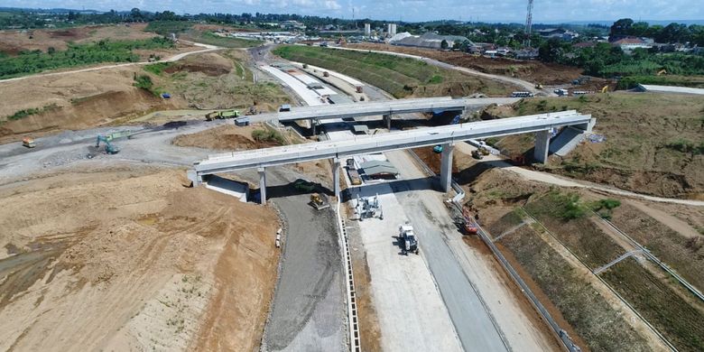 Tol Bogor-Ciawi-Sukabumi (Bocimi), Minggu (8/4/2018).