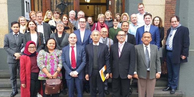 Presiden Direktur LPDP Rionald Silaban usai dengan 15 perguruan tinggi Belanda di kantor Nuffic di Den Haag, Senin (29/11/2018), 