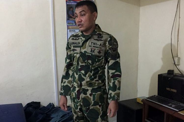 M Rinaldi alias Afandi yang mengaku sebagai anggota Marinir berpangkat sersan kepala dan berdinas di Brigif 3 Marinir Batalyon Infantri Marinir 10 Batam, Kepulauan Riau.