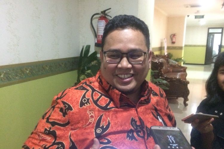 Anggota Badan Pengawas Pemilu (Bawaslu), Rahmat Bagja di Kantor Bawaslu RI, Jakarta Pusat, Rabu (10/10/2018).