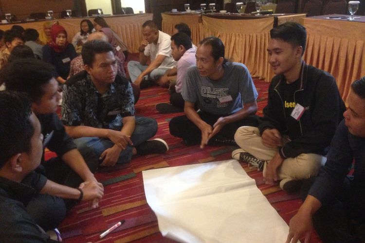 Sejumlah pemuda dari Jawa Tengah dilatih di dalam pelatihan Juru Bicara Pancasila, Sabtu (13/10/2018)