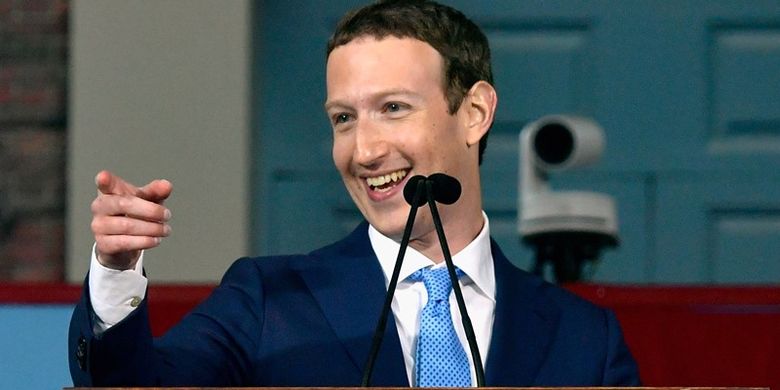 Mark Zuckerberg memberikan sambutan dalam upacara wisuda ke-366 Universitas Harvard pada Kamis (25/5/2017).