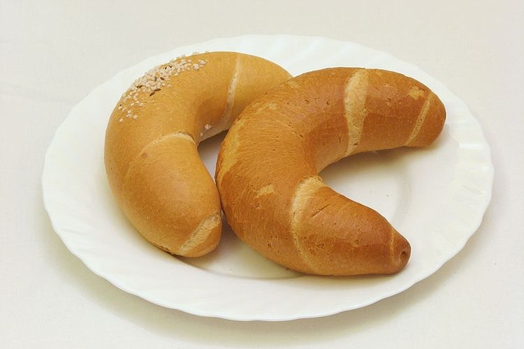 Kipferl, yang disebut sebagai nenek moyang croissant di Austria.