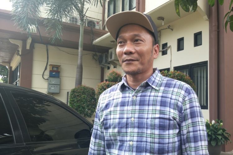 Iwa K setelah menghadiri sidang gugatan harta gana gini yang diajukan mantan istrinya, Selfi Nafilah, di Pengadilan Agama Jakarta Timur, Selasa (3/7/2018).