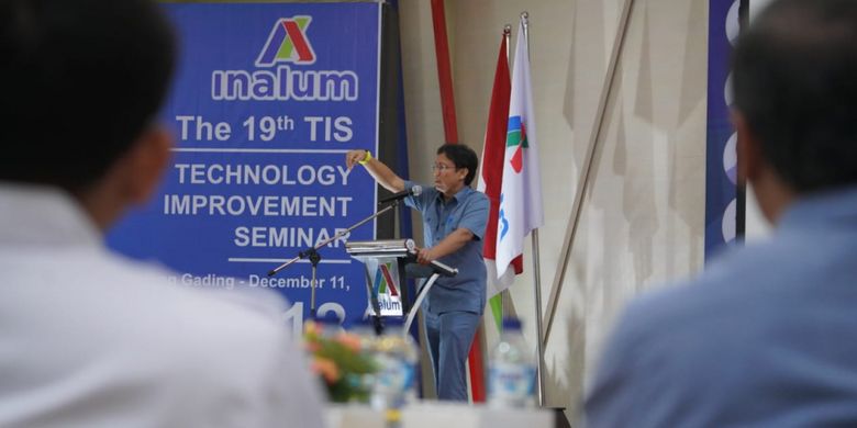 Budi Gunadi Sadikin, Direktur Utama Inalum menyampaikan arahan pada pembukaan TIS (Technology Improvement Seminar) ke-19 di Tanjung Gading, Selasa (11/12/18)