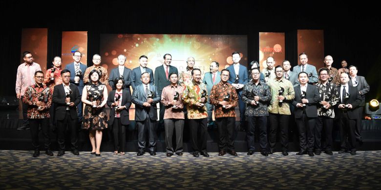 Para penerima trofi Properti Indonesia Award 2018 mengikuti proses seleksi yang berawal dari pusat data Majalah Properti Indonesia dan sejumlah kuesioner yang dikirim ke para pelaku industri properti sejak 1 Desember 2017 ? 31 Maret 2018. 