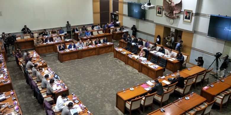 Komisi III menggelar rapat dengar pendapat (RDP)  dengan Polri di gedung Nusantara II, Kompleks Parlemen, Senayan, Jakarta, Rabu (14/3/2018).