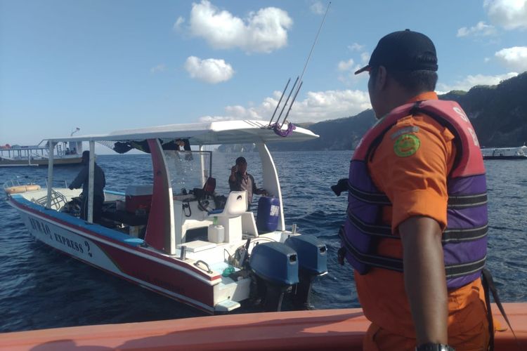 Basarnas Bali melakukan pencarian terhadap WNA Amerika Serikat yang hilang di perairan Nusa Penida pada Senin (17/6/2019). 
