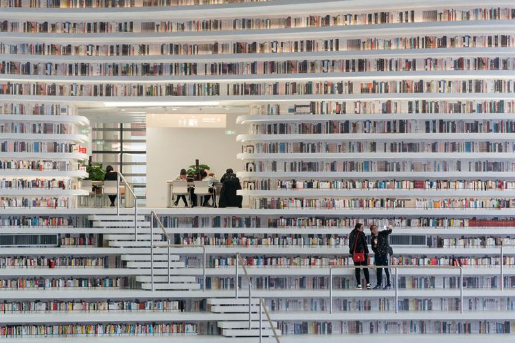 Perpustakaan The Eye of Binhai di Tianjin, China.