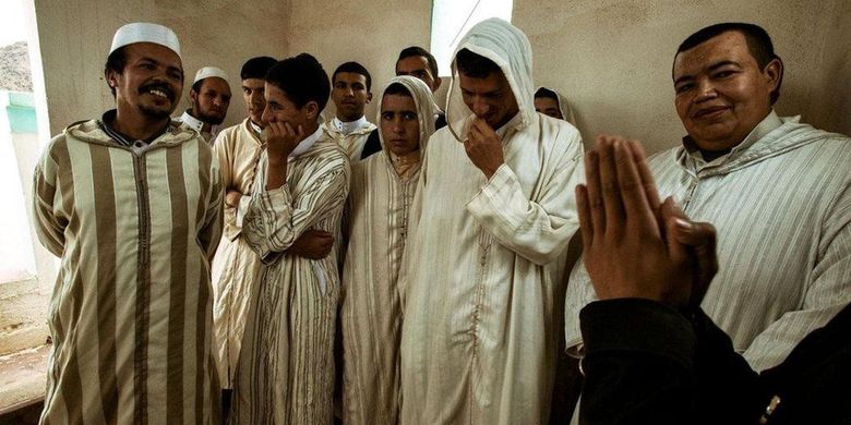 Kaum Sufi Maroko Temukan Makna Keilahian pada Panel Surya 