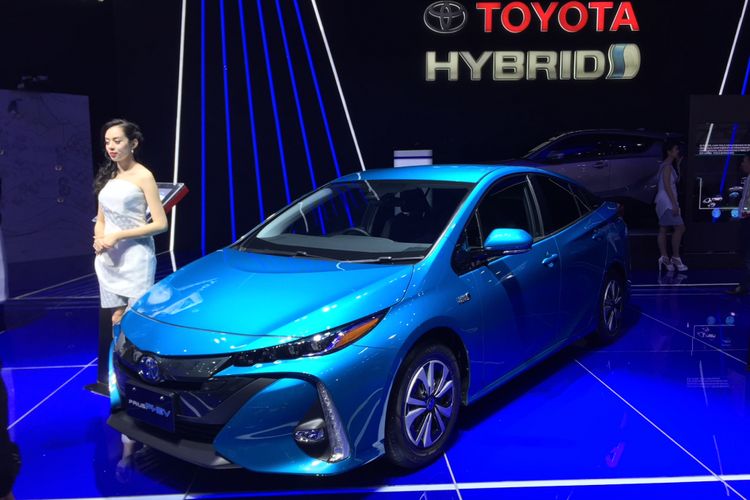 Toyota Prius PHEV di GIIAS 2018