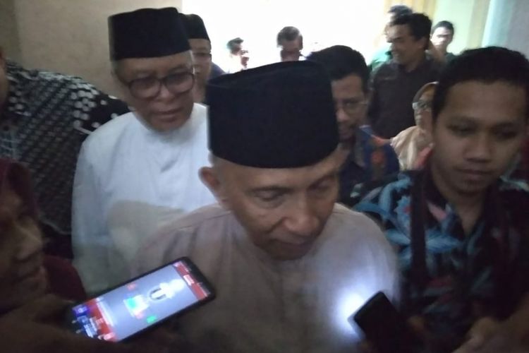 Politisi senior PAN Amien Rais saat ditemui di Masjid Islamic Center Universitas Ahmad Dahlan (UAD) Yogyakarta, Senin (31/12/2018). 