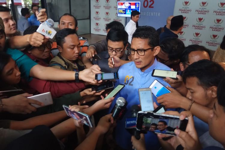 Calon wakil presiden nomor urut 02, Sandiaga Uno, di media center, Jakarta Selatan, Senin (19/2/2019). 