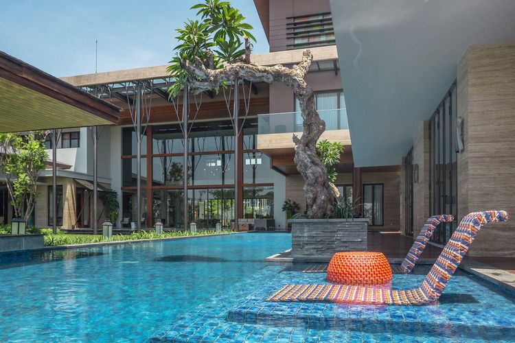 Dipo Residence Karya Lex and Architects 