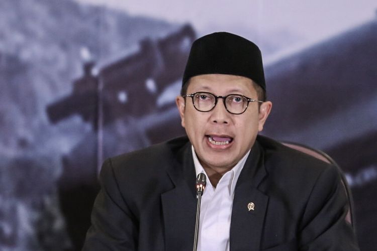 Menteri Agama Lukman Hakim memberikan keterangan pers hasil sidang isbat di Kementerian Agama RI, Jakarta, Kamis (14/06/2018). Pemerintah menetapkan hari raya Idul Fitri 1439 H jatuh pada hari Jumat 15 Juni 2018.