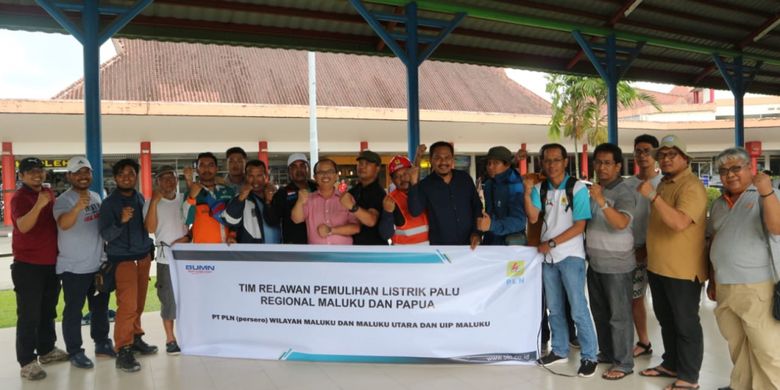 PLN Maluku dan Unit Induk Pembangkit Maluku memberangkatkan 16 teknisi ke Palu, Sulawesi Tengah untuk memperbaiki kerusakan jaringan listrik di wilayah tersebut, Minggu (30/9/2018)