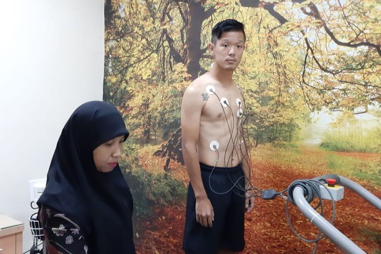 Calon pemain asing Arema FC, Takafumi Akahoshi, menjalani tes medis disalah satu laboraturium di Malang, Jawa Timur, Senin (26/8/2019) pagi.