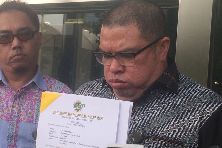 Kuasa hukum tersangka dugaan kasus korupsi dana otonomi khusus Aceh Hendri Yuzal, Razman Arif Nasution Saat Ditemui di Gedung Merah Putih KPK, Jakarta, Kamis(5/7/2018).