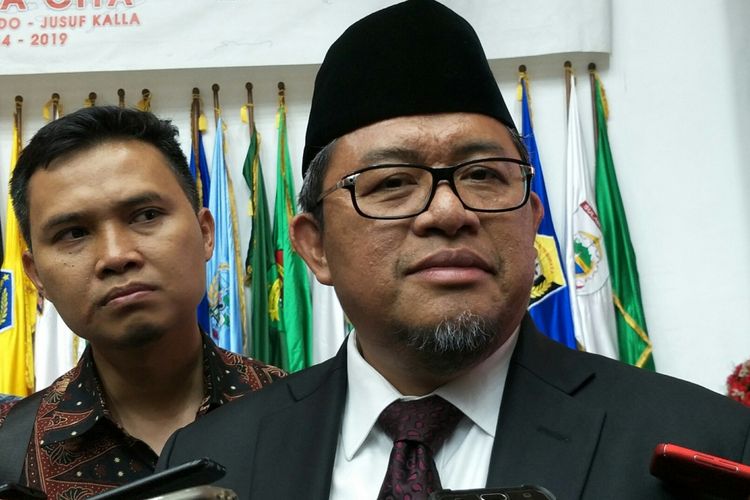 Gubernur Jawa Barat, Ahmad Heryawan ketika ditemui di Kantor Kementerian Dalam Negeri RI, Jakarta, Rabu (25/4/2018). 