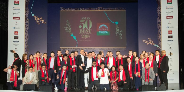 Para chef dari Asia?s 50 Best Restaurants, sponsored by S.Pellegrino & Acqua Panna, dalam malam penghargaan di Macau, Selasa (27/3/2018).