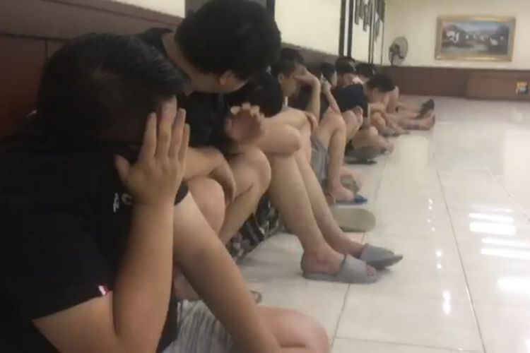47 orang Warga Negara Asal Tiongkok dan Taiwan ditangkap jajaran Setreskrim Polresta Barelang dari salah satu perumahan yang ada di Batam sekitar pukul 16.30 WIB, Rabu (18/9/2019) sore kemarin