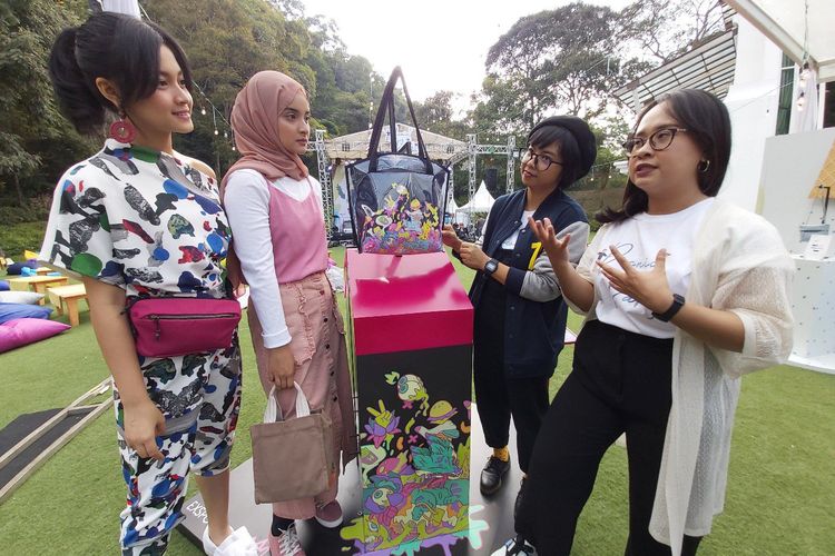 Brand tas Exsport memutuskan untuk menggarap 100 persen pasar perempuan dengan desain tas yang kekinian. 