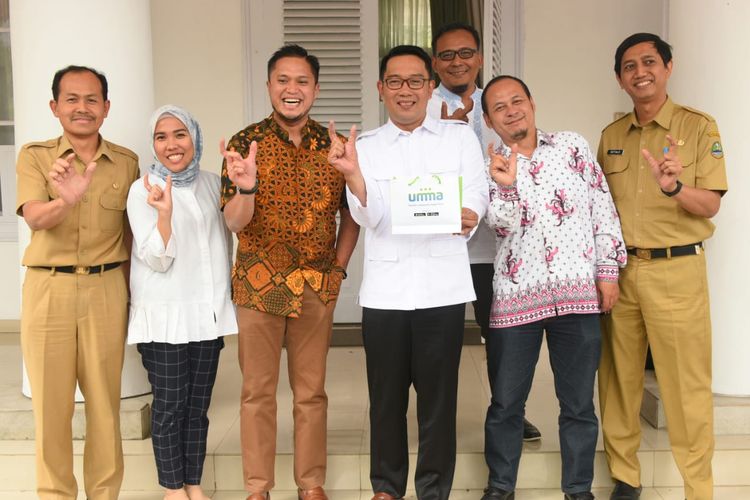 Pertemuan antara Gubernur Jawa Barat (Jabar) Ridwan Kamil dan PT. Khazanah Prima Sukses dengan merek aplikasi UMMA Indonesia, di Gedung Pakuan, Kota Bandung, Senin (12/8/2019).