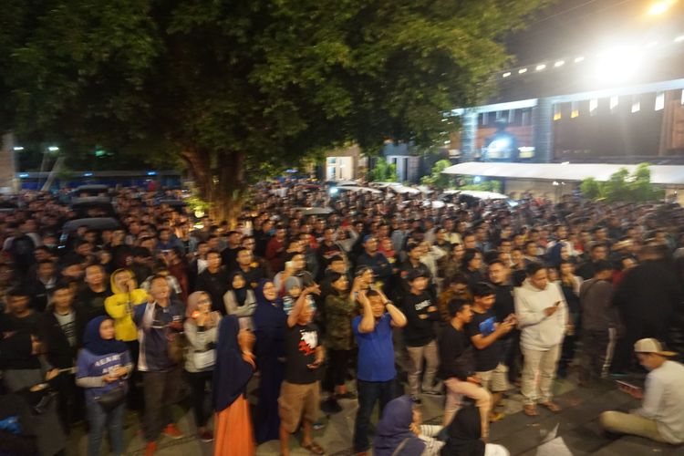 Ada sekitar 1.500 penonton di acara Ngobam bareng Didi Kempot di Kota Solo.