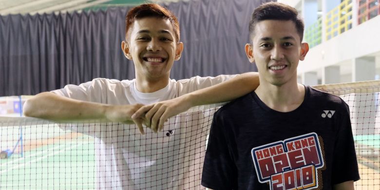 Pasangan ganda putra Indonesia, Fajar Alfian/Muhammad Rian Ardianto, berpose di hall pelatnas, Cipayung, Jakarta, jelang Malaysia Masters 2019.