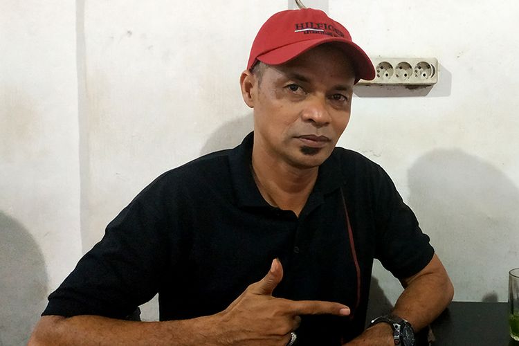  Copot Baju dan Baret Relawan Prabowo Sandi Beralih Dukung 