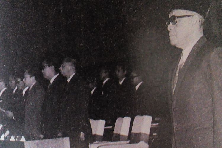 Sri Sultan Hamengkubuwono IX diambil sumpah jabatan sebagai Wakil Presiden RI pada 24 Maret 1973 di Gedung DPR/MPR RI.