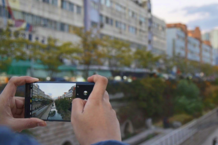 Galaxy Note 9 bisa diandalkan untuk memotret dan vlogging, menggantikan kamera profesional
