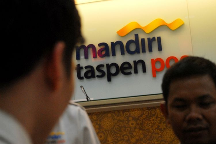 PT Bank Mandiri Taspen Pos (Mantab) mengoperasikan kantor kas di Jalan R Suprapto, Purwodadi, Kabupaten Grobogan, Jawa Tengah, Kamis (3/8/2017)