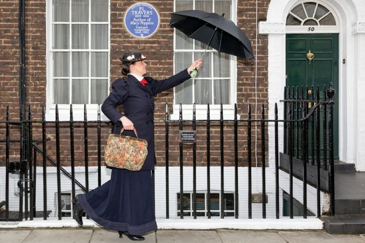 Rumah penulis Mary Poppins, P.L. Travers di London.