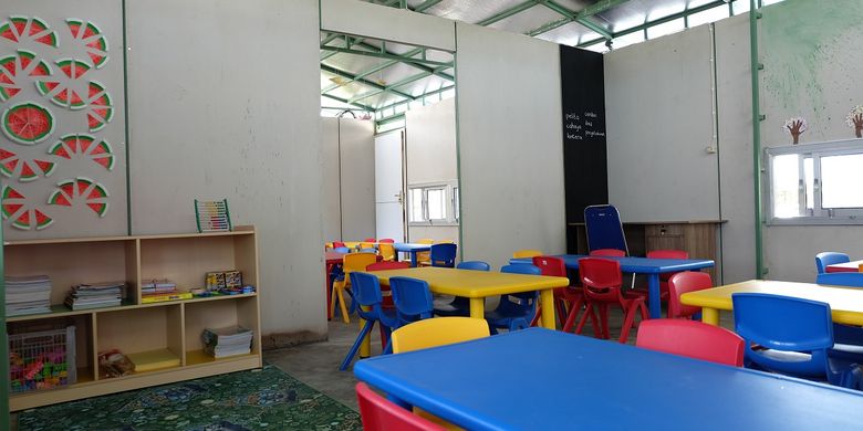 Kondisi ruang kelas Sekolah Indonesia Cepat Tanggap di Desa Usar Mapin, Alas Barat, Sumbawa, Nusa Tenggara Barat.