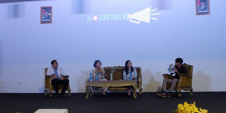 Program Vokasi Humas UI bersama Rumah Sakit Universitas Indonesia (RSUI) menggelar seminar kesehatan mengangkat tema ?Mental and Nutrition Management? di Auditorium Rumpun Ilmu Kesehatan UI.