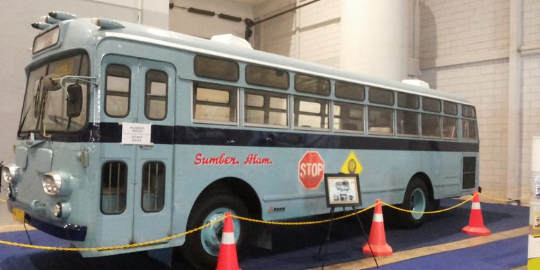 Mitsubishi Fuso R Series 470 lansiran 1963 milik PO Sumber Alam. Bus ini menjadi satu dari beberapa bus lawas yang dipamerkan di acara Indonesia Classic N Unique Bus (Incubus) 2018 di Hall B Jakarta International Expo, Kemayoran, Jakarta Pusat pada 22-24 Maret 2018.