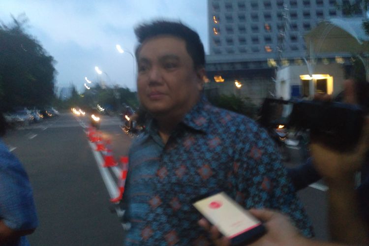 Vidi Gunawan usai menjalani pemeriksaan di gedung KPK, Jakarta, Kamis (13/4/2017)