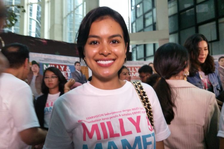 Eva Celia saat jumpa pers dan screening film Milly & Mamet di XXI Epicentrum, Kuningan, Jakarta Selatan, Selasa (11/12/2018).