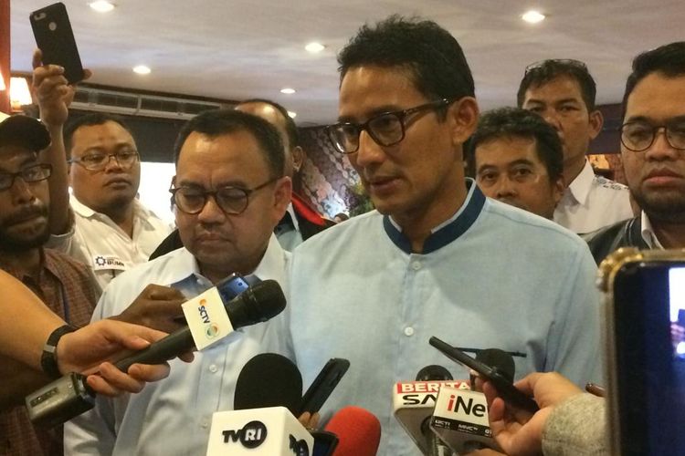 Calon wakil presiden nomor urut 02, Sandiaga Uno, saat ditemui di Resto Batik Kuring SCBD, Jakarta Pusat, Rabu (10/4/2019).