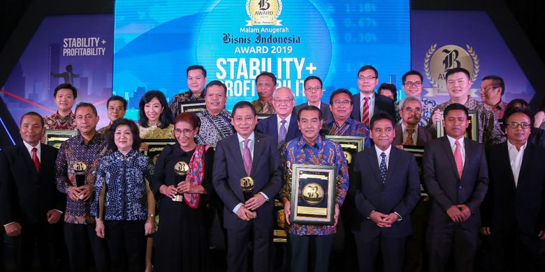 PT Bank Rakyat Indonesia (Persero) Tbk (Bank BRI) mendapatkan penghargaan sebagai Bank Persero Terbaik dan CEO of The Year 2019 di ajang Bisnis Indonesia Award 2019. Penghargaan itu diterima langsung oleh Direktur Utama Bank BRI Suprajarto, di Hotel Raffles, Jakarta, Jumat (12/7/2019). 
