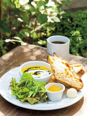 Paket sarapan The GARDEN pada hari Sabtu, Minggu dan hari libur nasional, 909 yen (belum termasuk pajak).