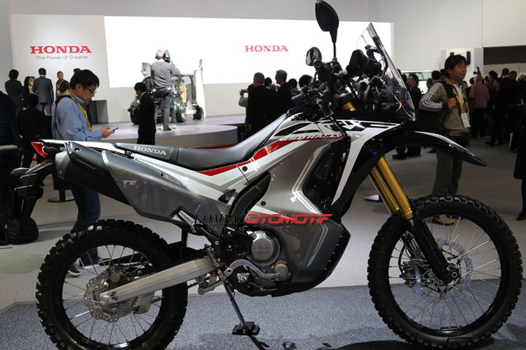 Baju Baru Honda  CRF250 Rally Dominan Putih Kompas com