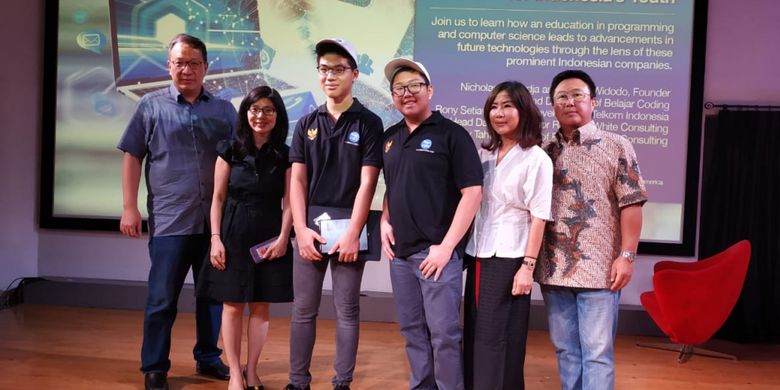 Nicholas Rahardja dan Marco Widodo, siswa British School Jakarta merilis platform BelajarCoding.online (27/10/2018).