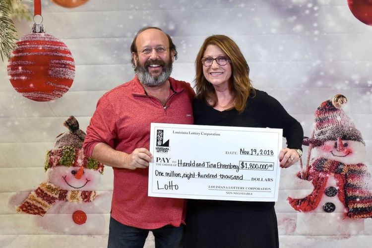 Harold dan Tina Ehrenberg ketika memenangkan lotre berhadiah Rp 26 miliar.