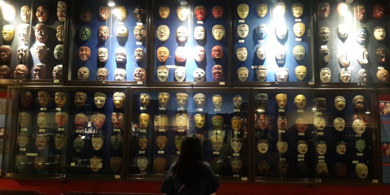 Ribuan koleksi topeng yang ada di Indonesia Heritage Museum (IHM) Kota Batu, Jawa Timur, Senin (1/1/2018).