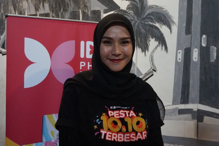 Zaskia Adya Mecca saat ditemui dalam jumpa pers produk fotografi di kawasan Tebet, Jakarta Selatan, Selasa (9/10/2018).