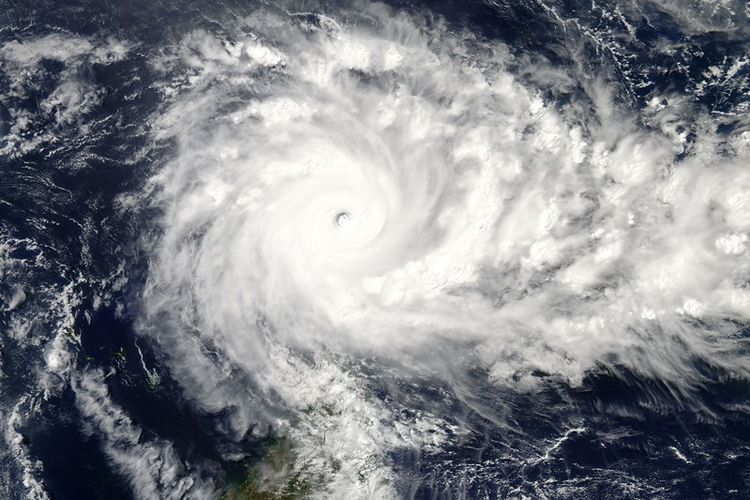 Foto angkasa menunjukkan topan siklon Fantalla yang melanda Madagaskar pada April 2016. Madagaskar menjadi salah satu negara di dunia yang kerap diterjang topan.