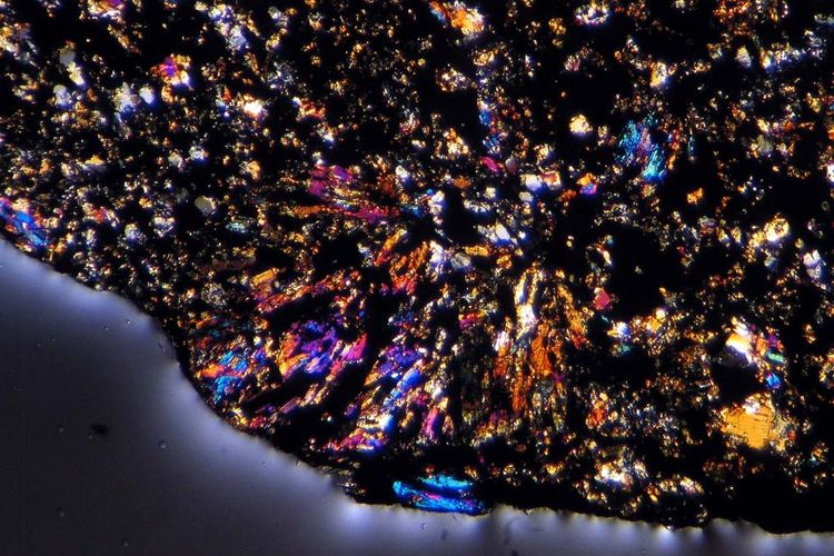 Penampakan mikroskopis Almahata Sitta, meteorit yang penuh dengan berlian