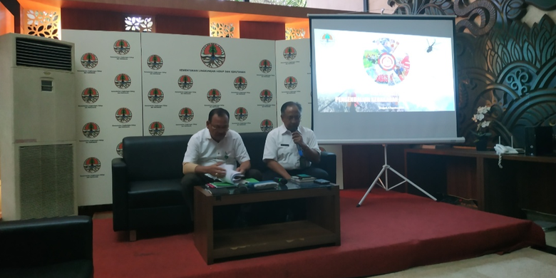 Direktur Pengendalian Kebakaran Hutan dan Lahan KLHK, Raffles B. Panjaitan di Media Center KLHK, Jakarta, Kamis (1/8/2019).